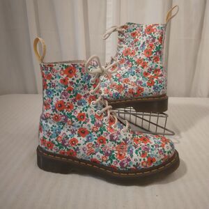 Dr. Martens Combat Boots Women's Sz 7 Pascal Floral Leather Pink White Poppies
